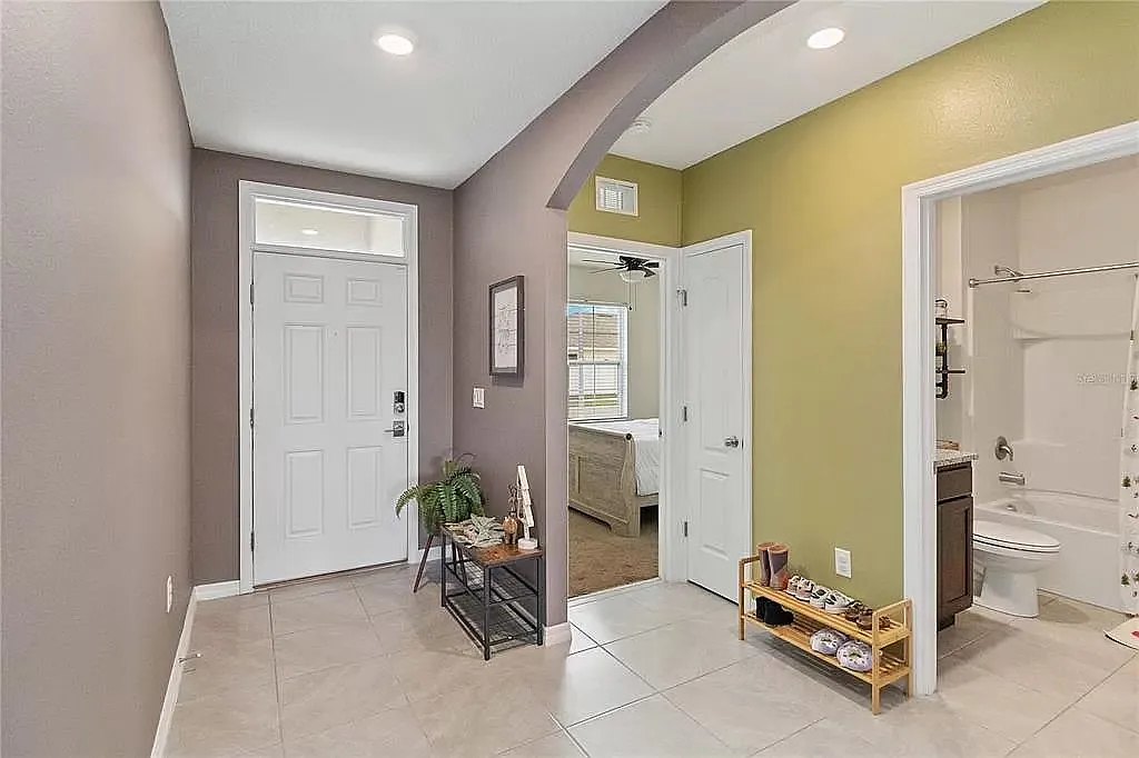 3 bed, 1711 sqft, $2,250 — Photo 4