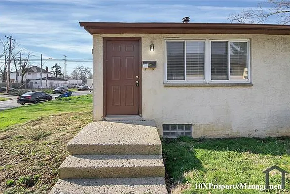 2459 Hiawatha St — Photo 5