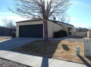 1054 Cactus Dr NE, Rio Rancho, NM 87144