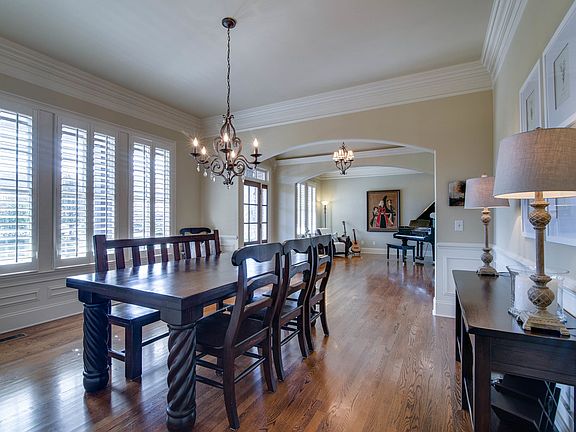 5th image of 104 Glass Springs Ln