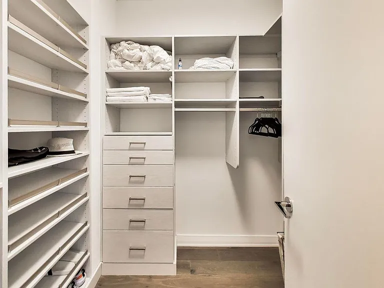 211 N Harbor Dr #403 — Photo 8