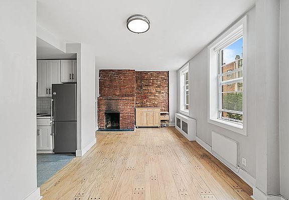 2nd image of 310 W 22nd St APT 3A