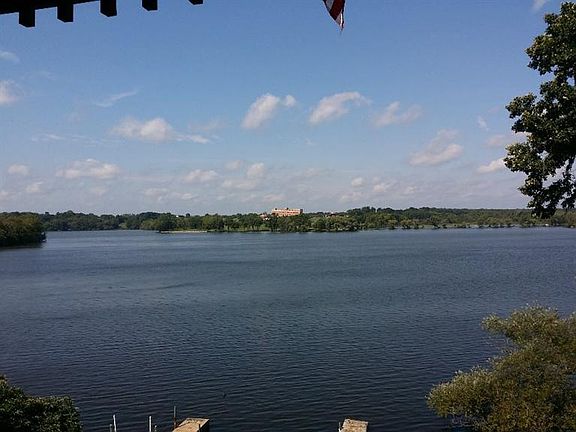 2nd image of 893 Cliffs Dr APT 207A