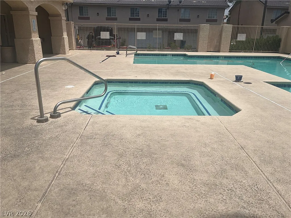 2 bed, 2.5 bath, 1210 sqft, $1,550 — Photo 4