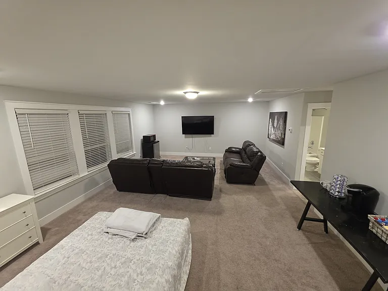 Maytown Cir — Photo 1