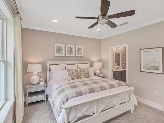 5th image of 784 Cherry Elm Dr