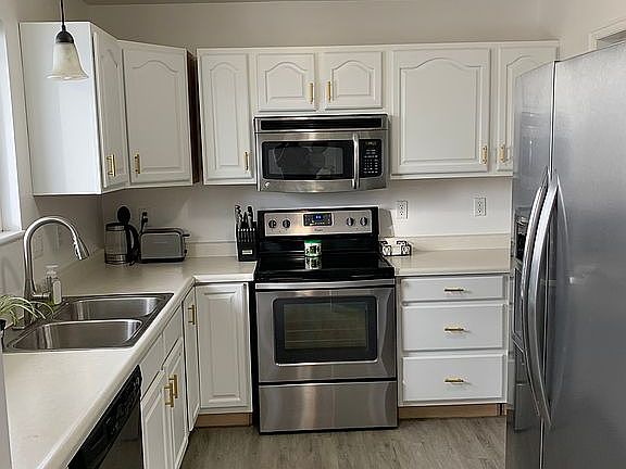 Upstairs kitchen.
