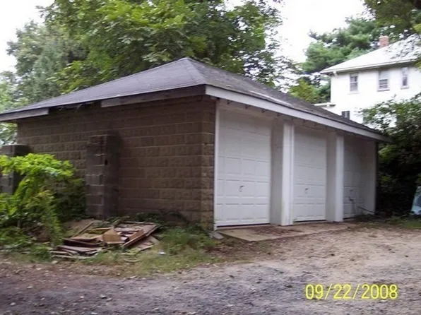 20 Castle St, Plymouth, MA 02360