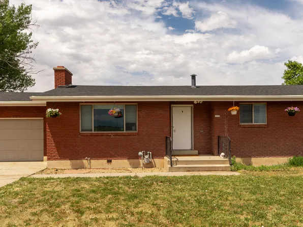 3280 W 300 N, West Pt, UT 84015
