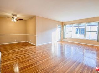 948 S Mansfield Ave #1A, Los Angeles, CA 90036