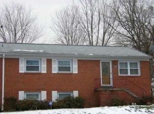 9413 Westmoreland Ave, Manassas, VA 20110