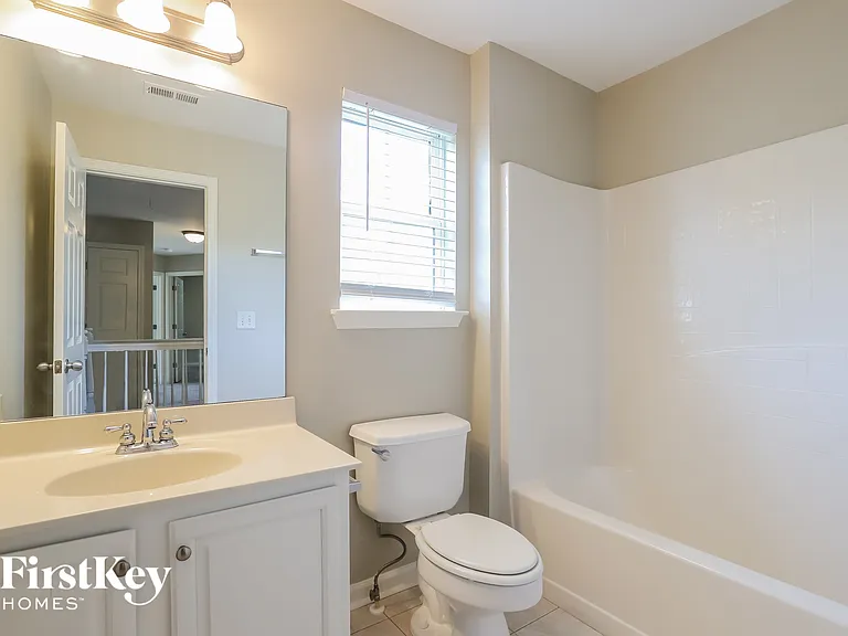 10 Aaron Ln — Photo 13