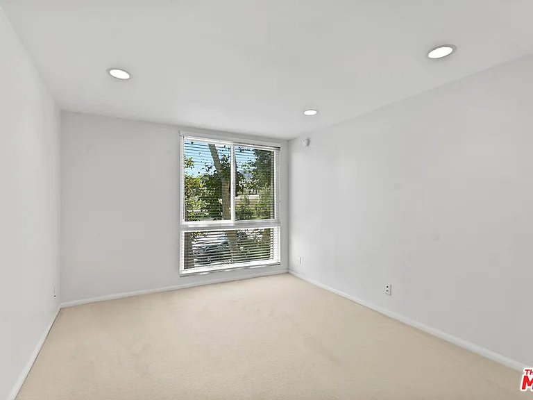 1340 S Beverly Glen Blvd #107 — Photo 15