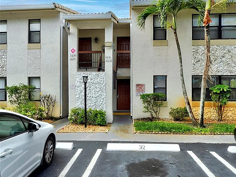 11632 NW 26th Ct — Photo 24