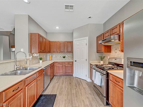 3rd image of 8431 Cerritos Ct