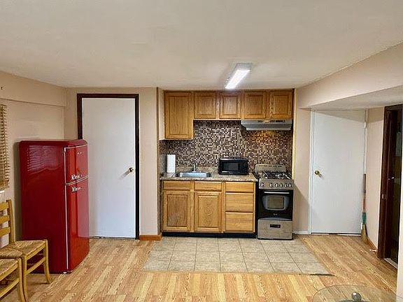 5th image of 334 Delaware Ave #1