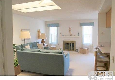 4th image of 1028 La Tierra Dr