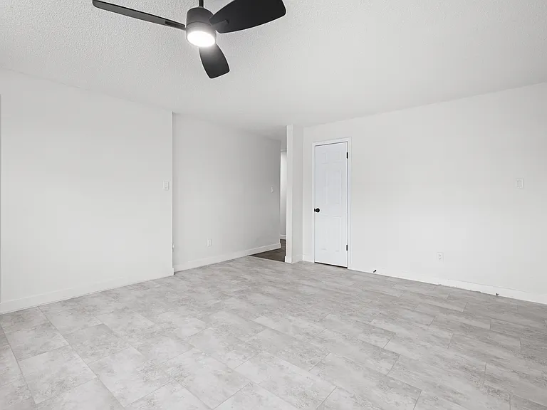 16450 E 14th Pl #52 — Photo 8
