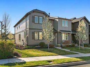 3455 SW 28th St, Redmond, OR 97756