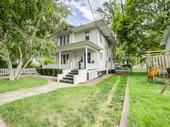 119 E Adams Ave, Watseka, IL 60970