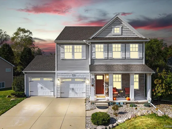 552 Hewitt St, Howell, MI 48843