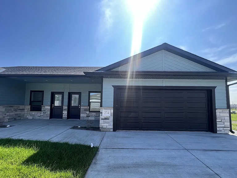 274 Capstone Dr — Photo 1