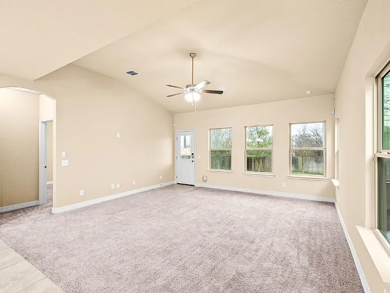 10406 Pecan Crst — Photo 5
