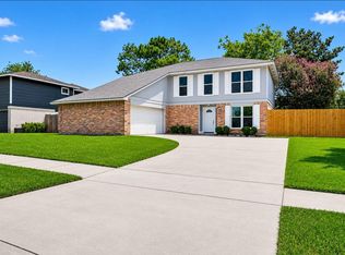 202 Civil Dr, League City, TX 77573