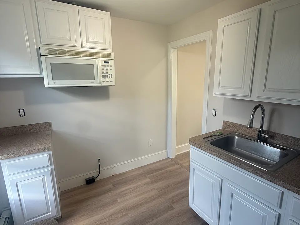 75 Newtown Ave #2