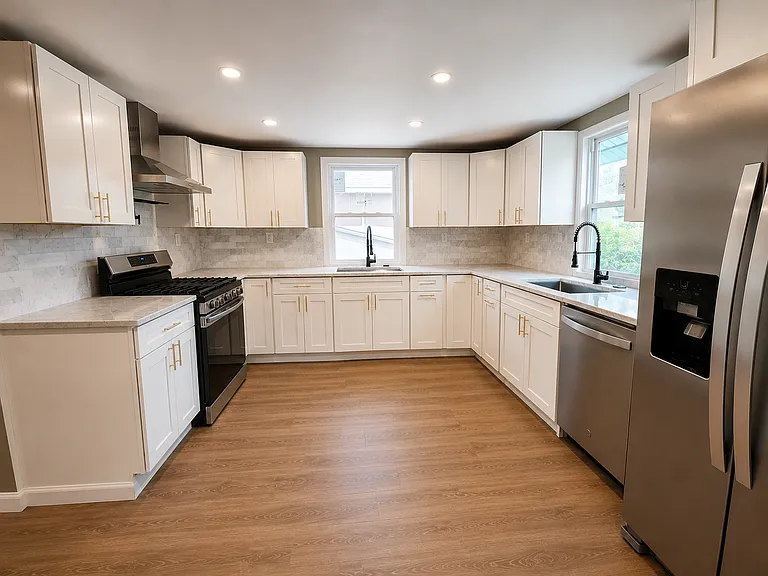 453 Warren Ave #2 — Photo 1
