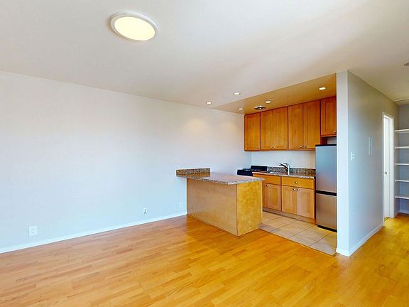 5th image of 653 Kansas St #605
