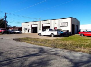 110 W King St, Burleson, TX 76028