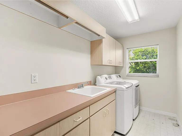 1115 Hounds Run — Photo 27