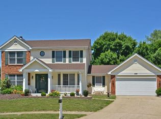 2989 Berwick Ct, Saint Charles, MO 63303