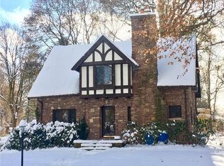 249 Penfield Rd, Rochester, NY 14610