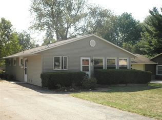 358 Kishwaukee Dr, Sycamore, IL 60178