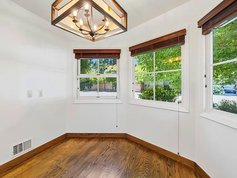 1825 White Oak Dr — Photo 10