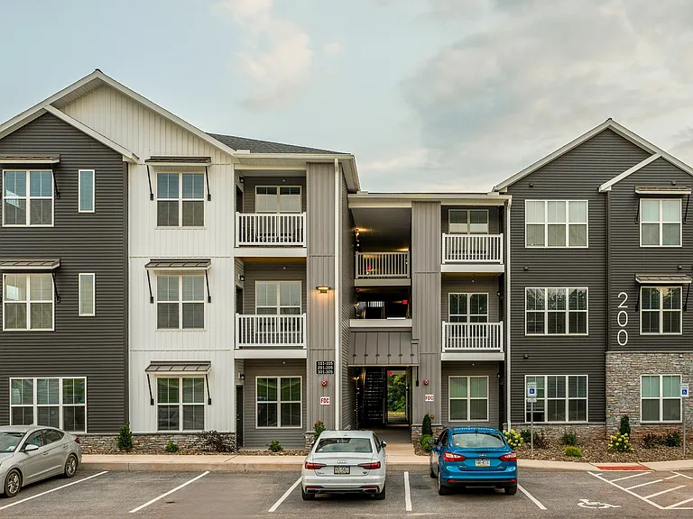 RedMill Crossings — Photo 8