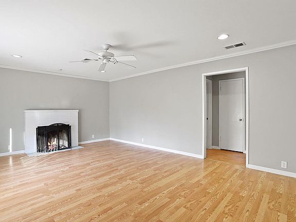 4th image of 3435 W Michigan Ave
