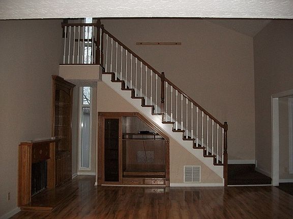 2nd image of 256 Palmetto Dr