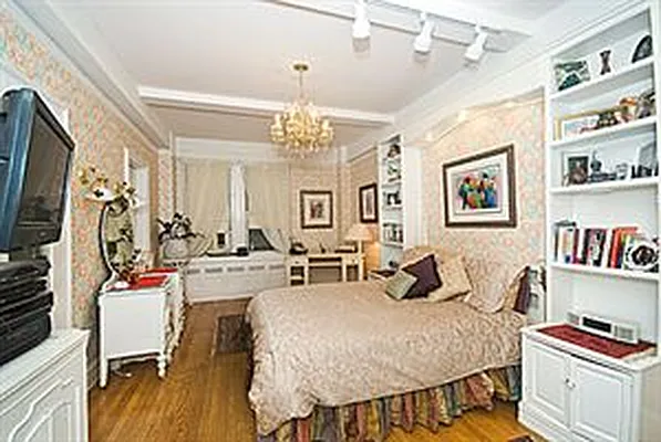 Sold by Douglas Elliman | media 49