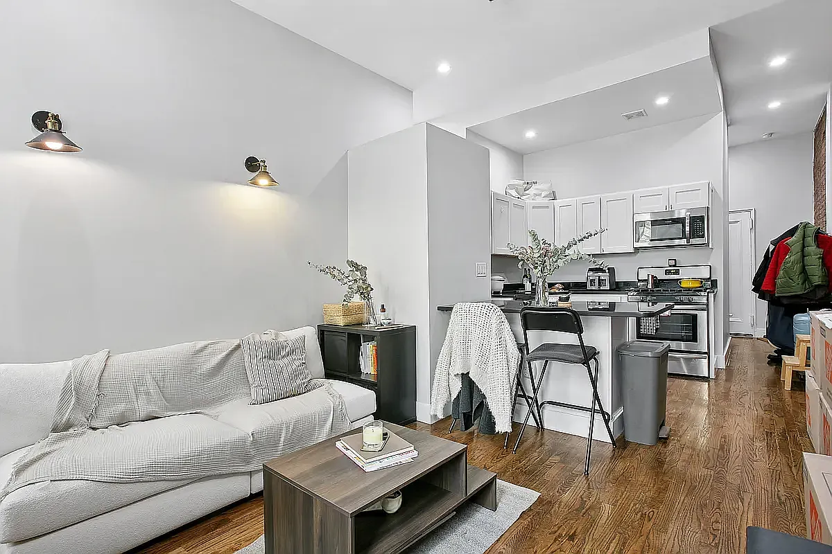 258 Halsey Street — Photo 1