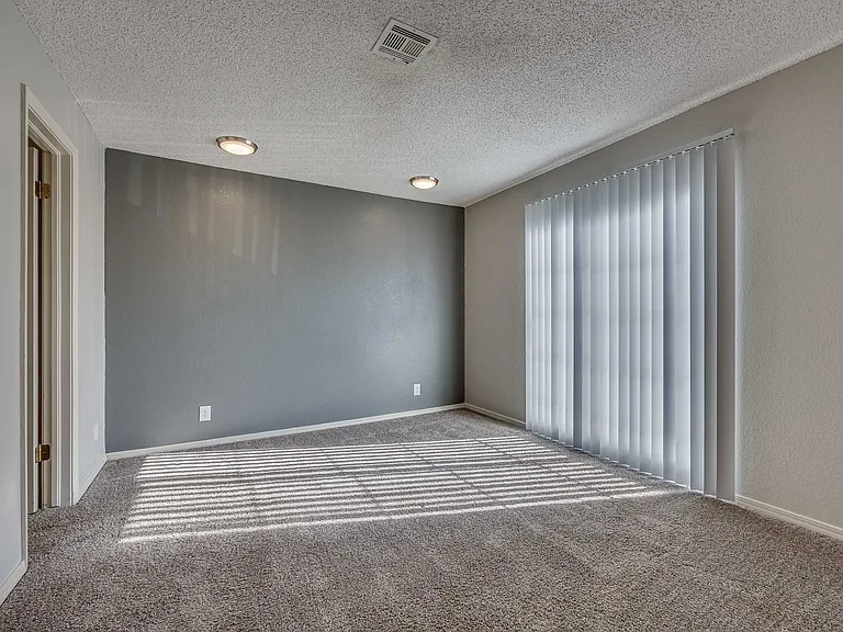 Lexington Commons — Photo 63