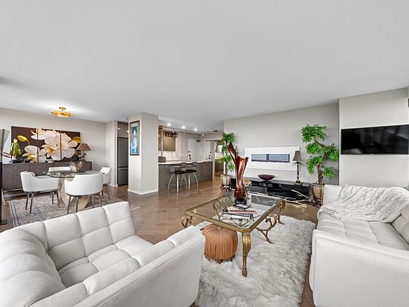 5th image of 3550 N Lake Shore Dr APT 1616