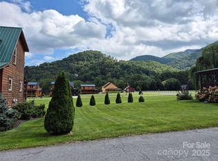 26 Meandering Way, Maggie Valley, NC 28751