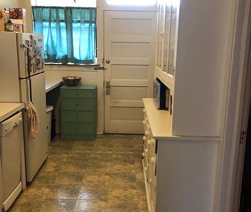 3rd image of 3504 N Wolcott Ave Unit 3
