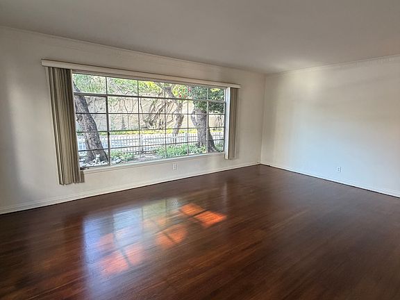 4th image of 313 S Church Ln #313