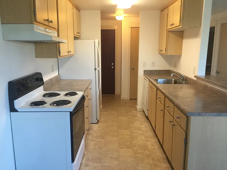 Evergreen Place Apartments — Photo 9
