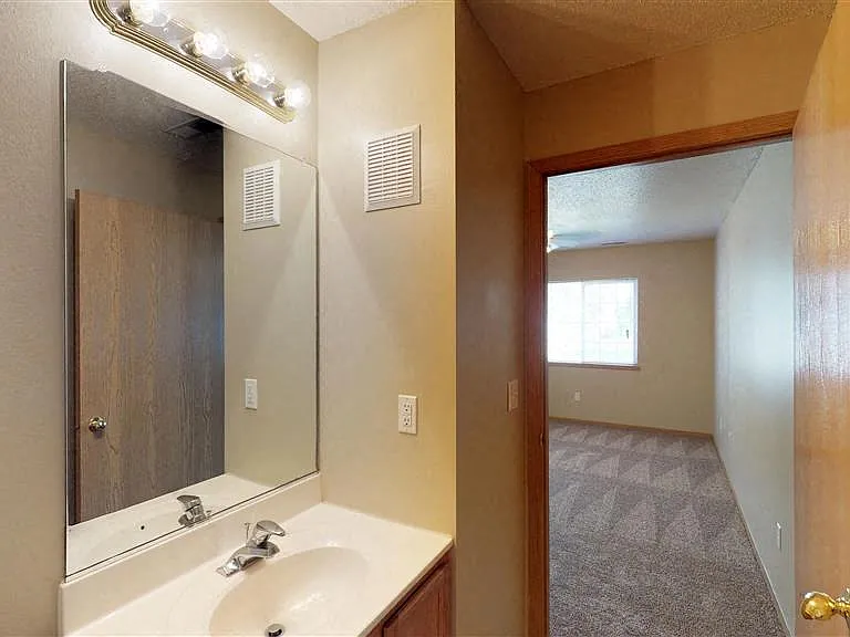 Oakmont Estates — Photo 12