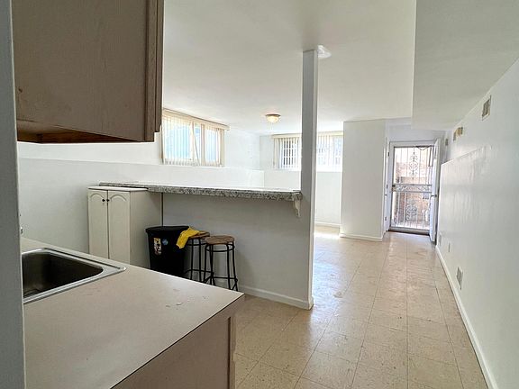 2nd image of 25 Willow Ln #1B